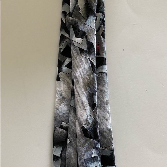 Preowned PRINCE BELLINI TIE. Silver/Black. Nice - Picture 6 of 6